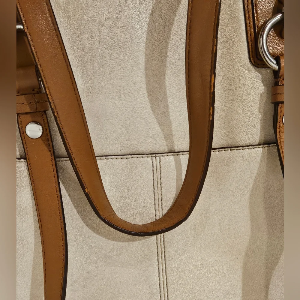 Coach Leather Cream Zipper Tote Bag - Picture 7 of 11